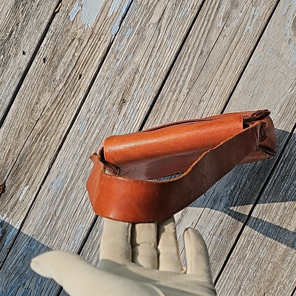 VINTAGE 1970s Handmade Leather Shoulder Bag - Picture 16 of 16